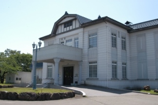 美郷町学友館