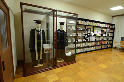 佐々木毅記念室の写真