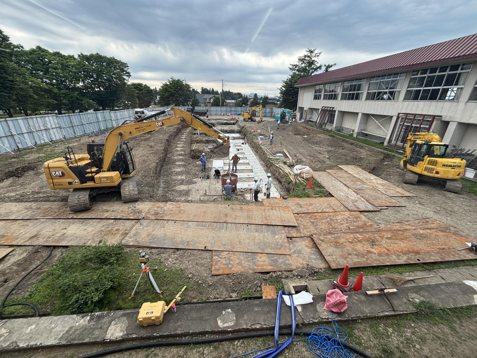 捨てコン作業の全景1