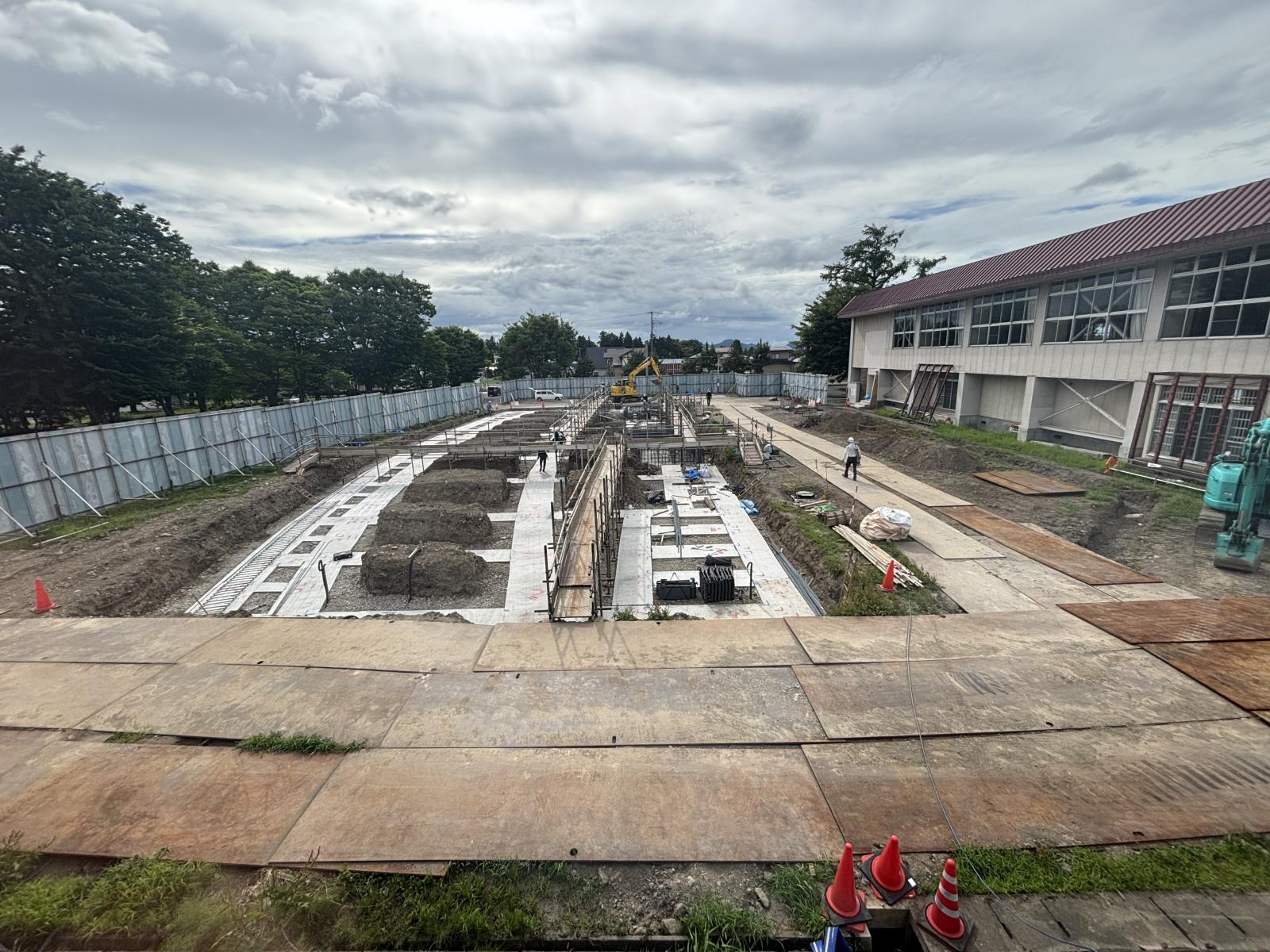 ピットコンクリ打設、配筋作業の写真