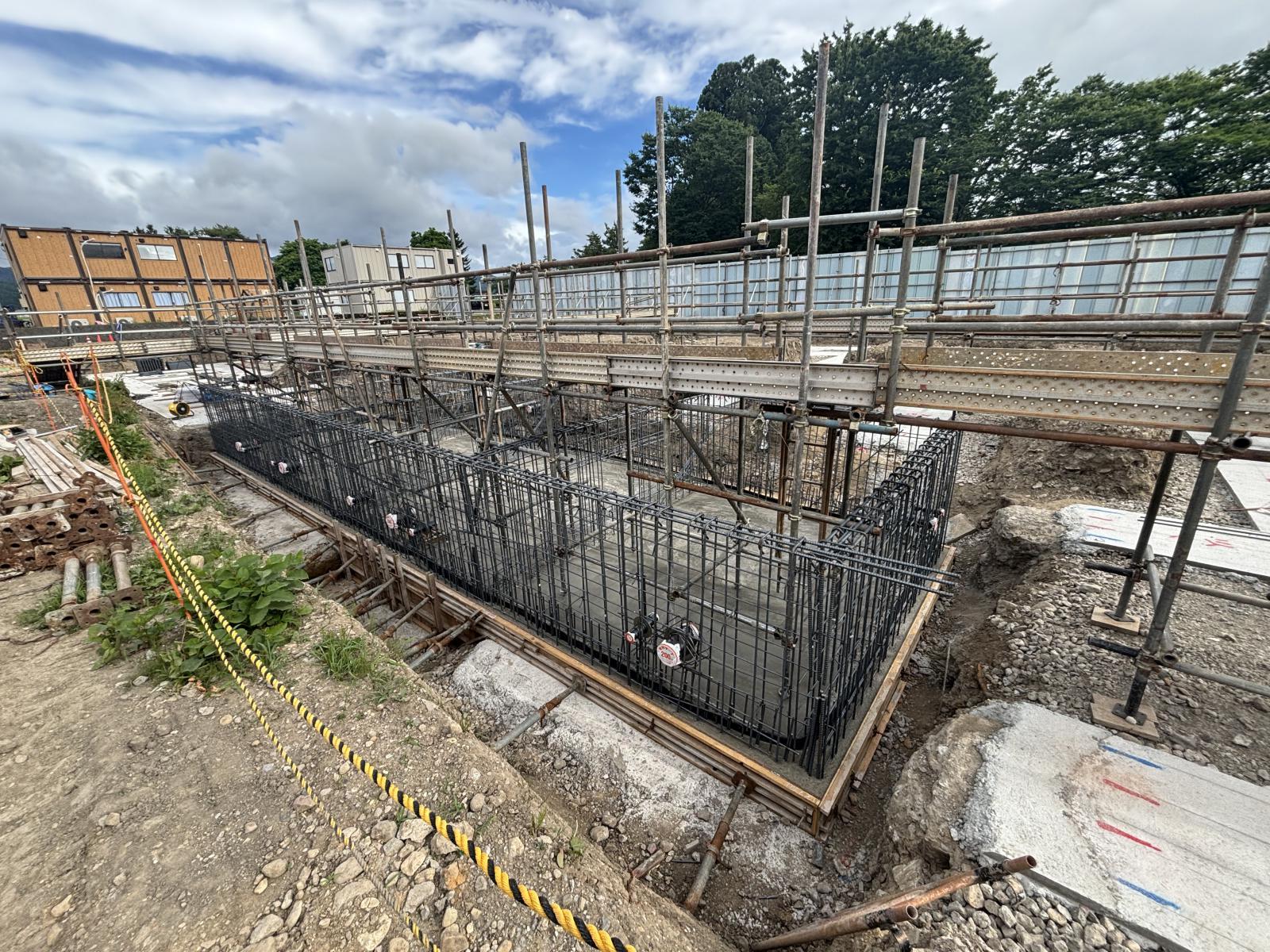 基礎ベースコンクリート打設1の写真