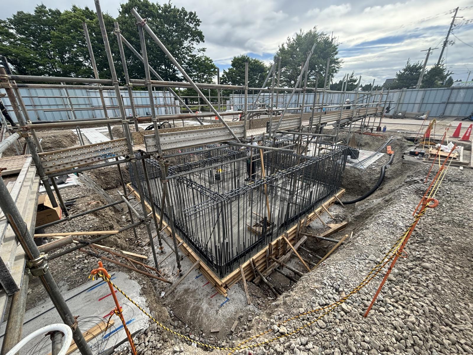 基礎ベースコンクリート打設2の写真