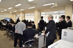 学校現場での保護者からの意見への対応について話し合う様子2