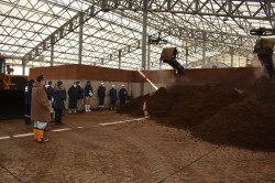 美郷町堆肥センターの様子