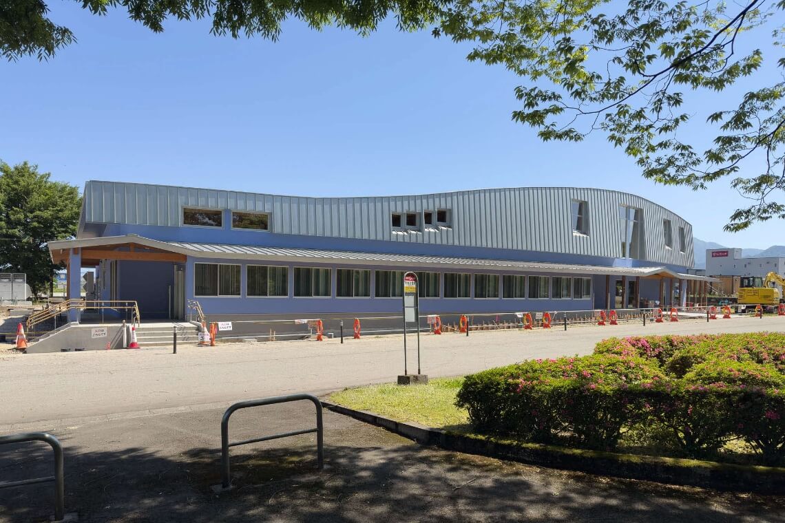 美郷町・子育て拠点施設「みずもーる」外観